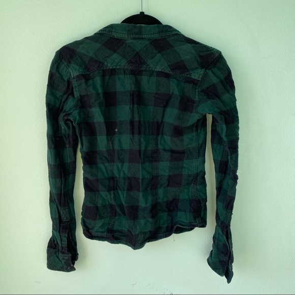 Aritzia TNA Green Flannel Button Down - Picture 7 of 7